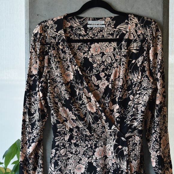 UO Long-sleeve Floral Romper - Picture 2 of 4